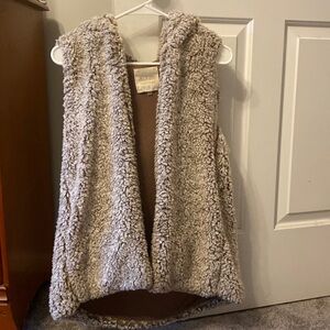 Warm Sherpa vest, perfect for winter!